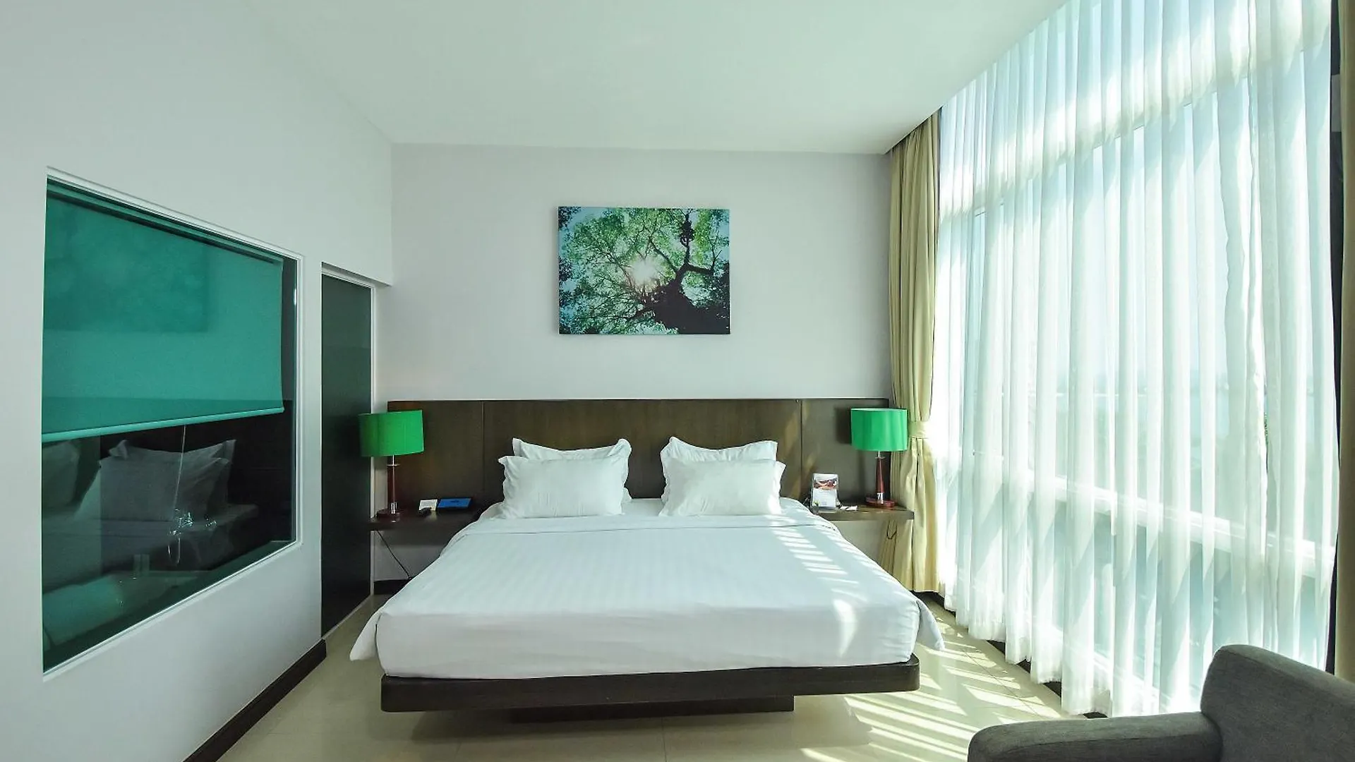 Independence Hotel Resort & Spa Sihanoukville 4*,