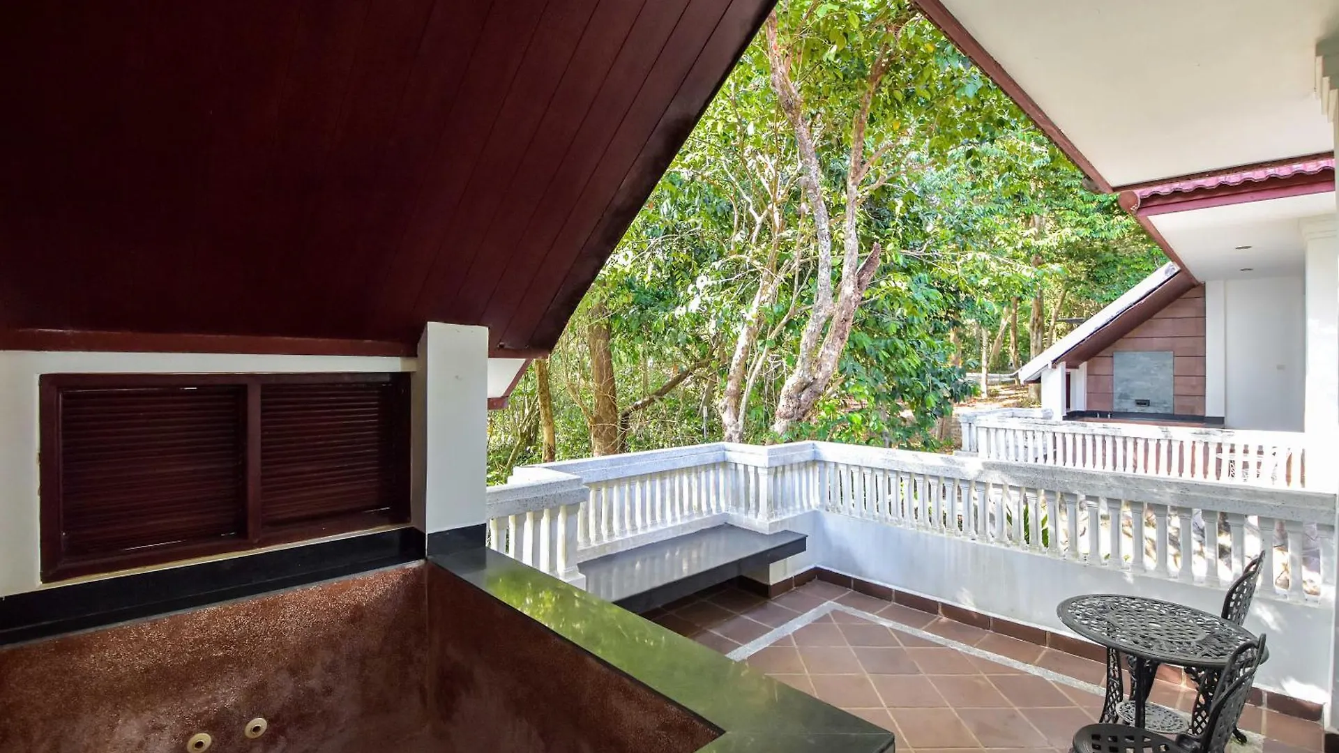 Independence Hotel Resort & Spa Sihanoukville 4*,  Cambodia