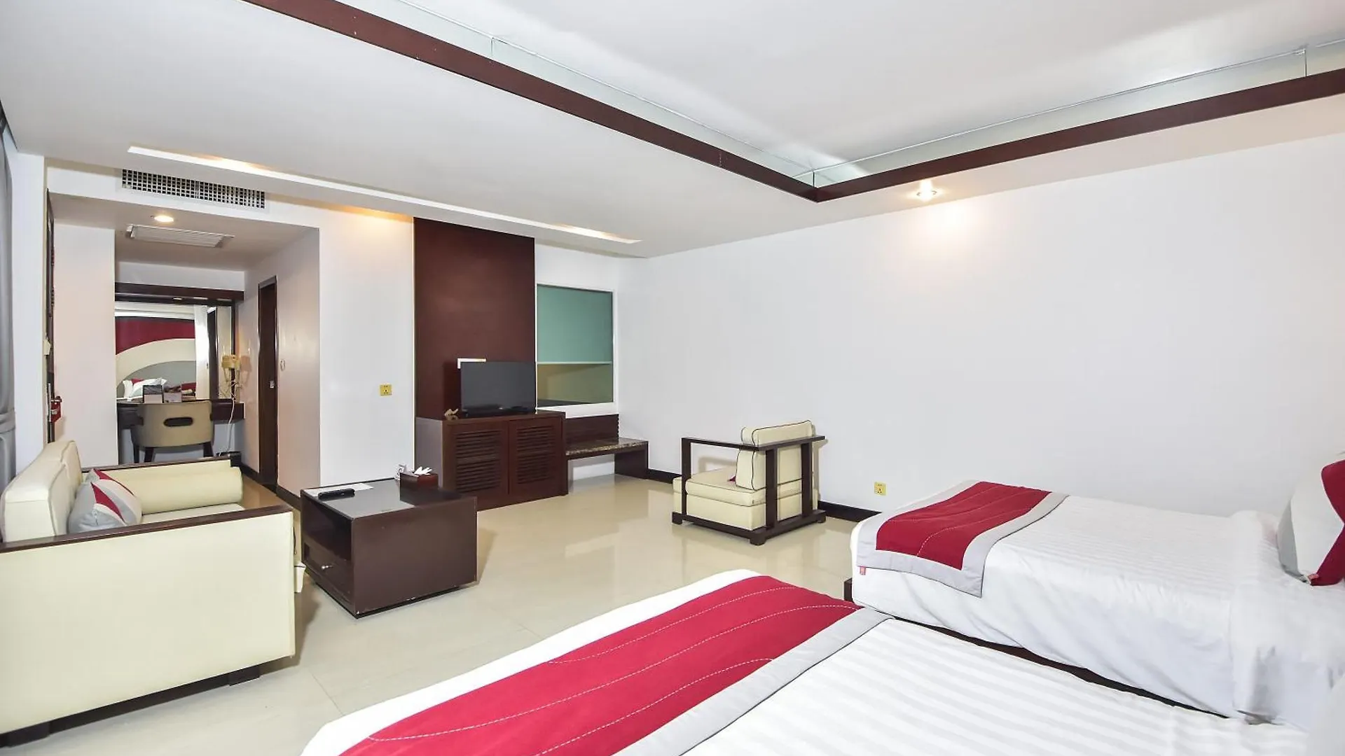 Independence Hotel Resort & Spa Sihanoukville 4*,  Cambodia