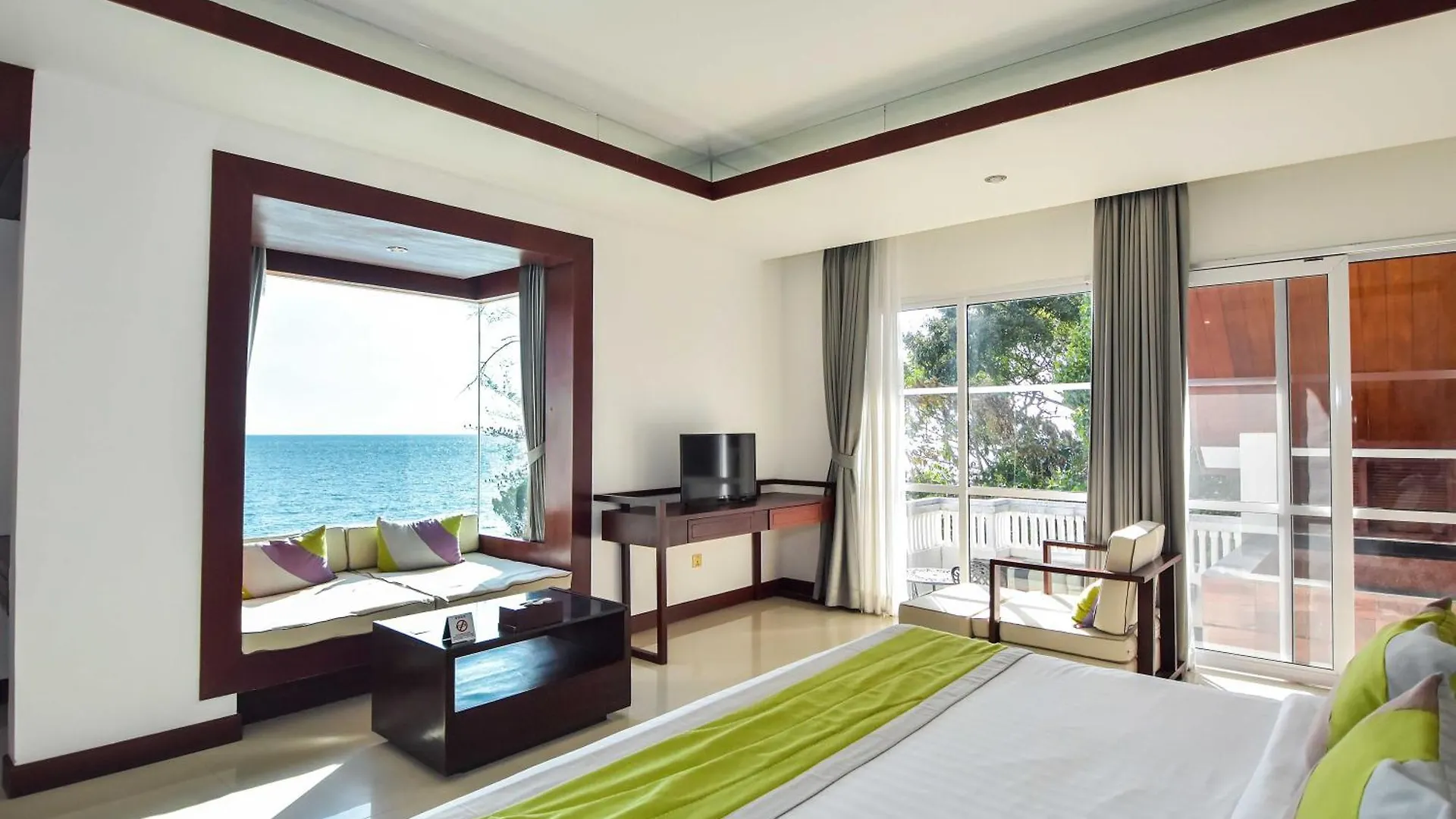 Independence Hotel Resort & Spa Sihanoukville 4*,  Cambodia
