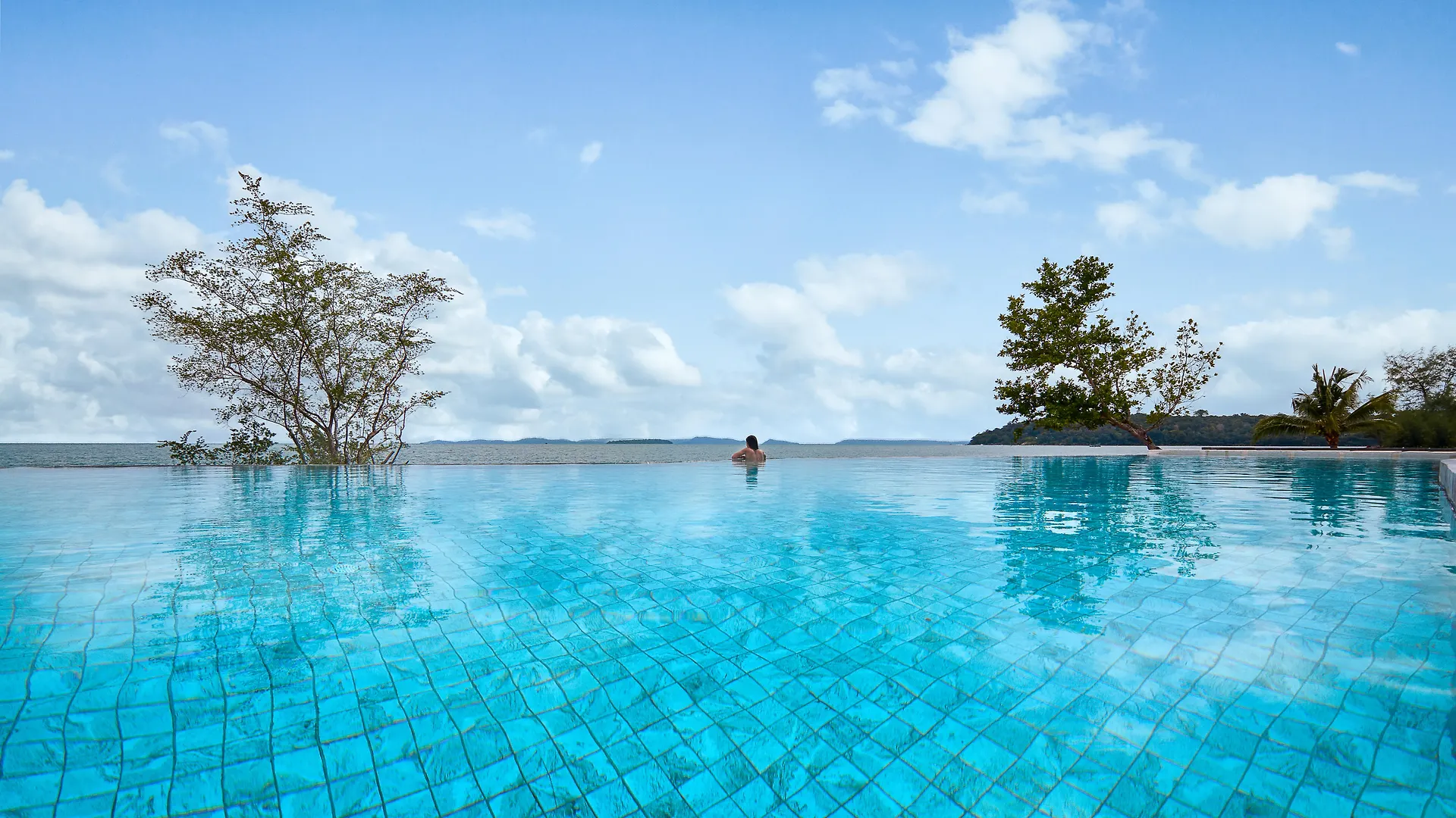 ****  Independence Hotel Resort & Spa Sihanoukville Cambodia